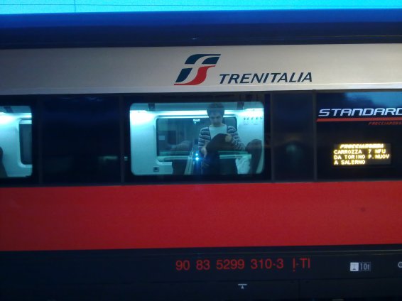 in-partenza-su-treno-9563